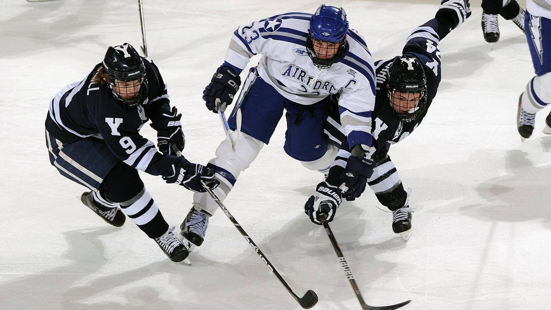 比拼智慧：教练团队的战术解读分析，教练布置战术