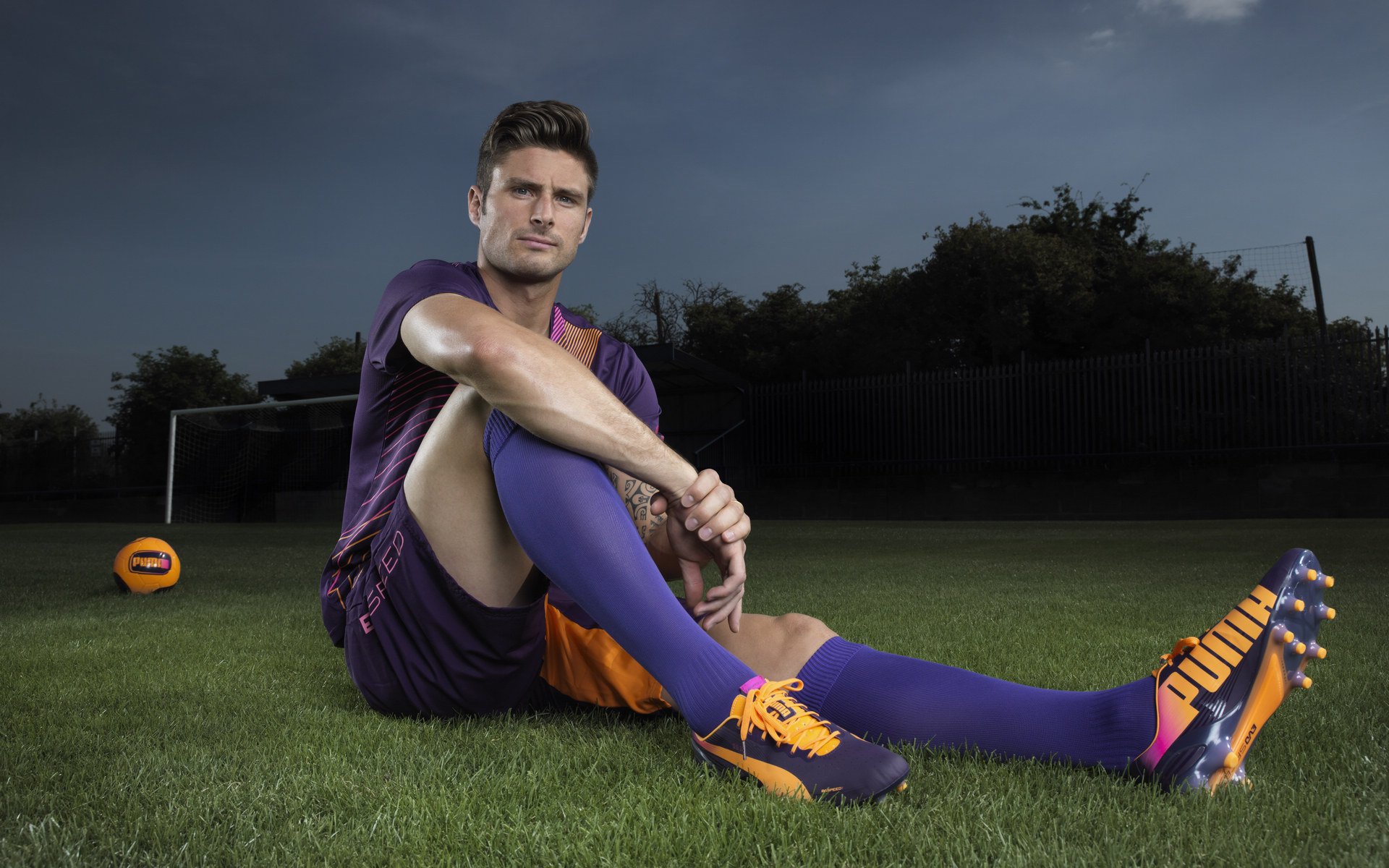 华体会官网入口-英格兰新10号表现惊艳全场，英格兰10号是哪些人